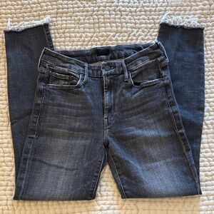 MOTHER Cropped Jeans in Charcoal Black